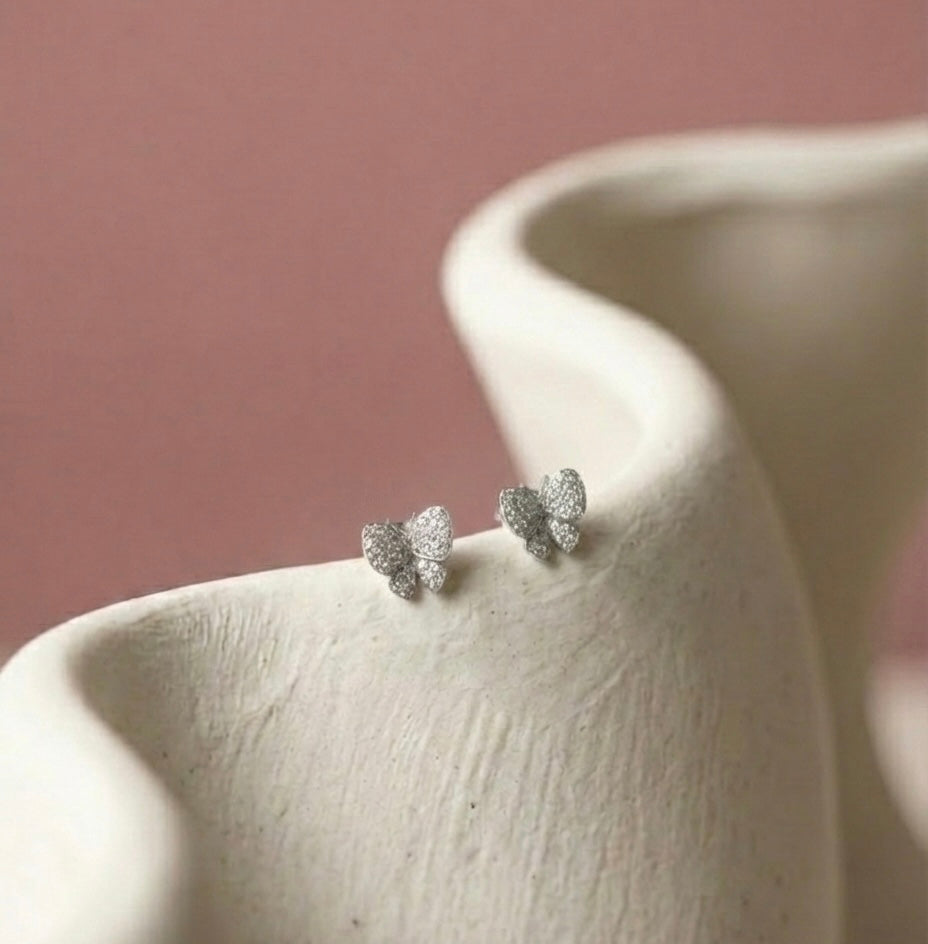 靈動蝴蝶滿鑽純銀耳環