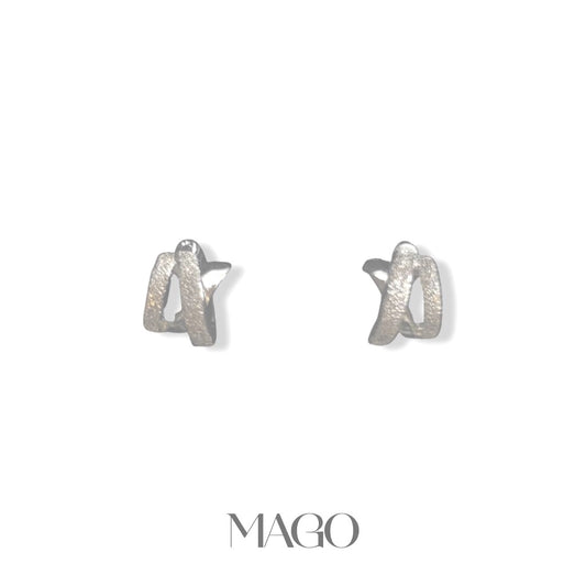 MAGO 925純銀耳環 - ET1788 純銀鍍白金絲帶耳環 細節實拍 | MAGO925
