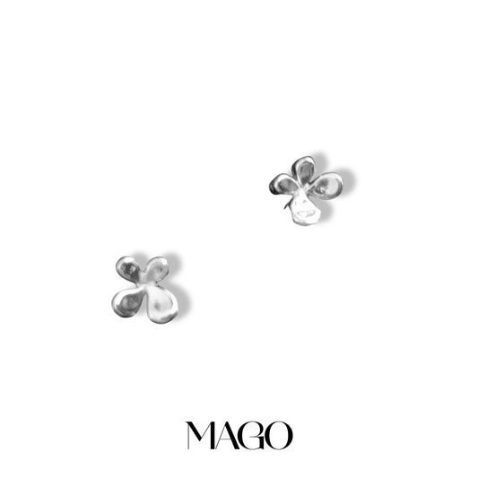 MAGO 925純銀耳環 - SER2428 純銀鍍白金優雅花妍耳環 細節實拍 | MAGO925