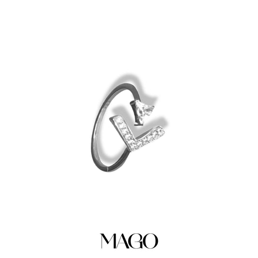 MAGO 925純銀戒指 - SR2247 純銀鍍白金鋯石三角戒指 細節實拍 | MAGO925