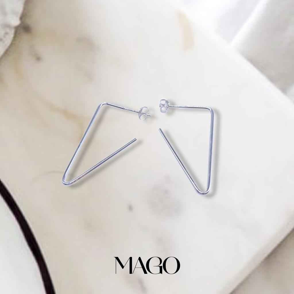 MAGO 925純銀耳環 - SER5009 925純銀高貴大三角形耳環