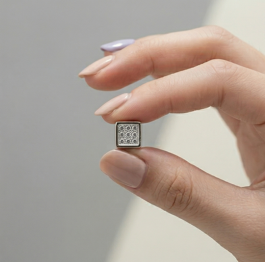 MAGO 925純銀耳環 - SER9840純銀鍍K金/鍍白金5mm方形5面鋯石耳環