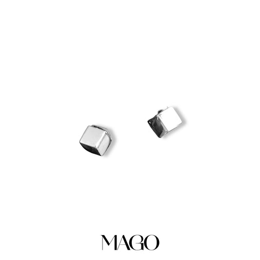 MAGO 925純銀耳環 - SER6005 純銀鍍白金方方耳環 細節實拍 | MAGO925
